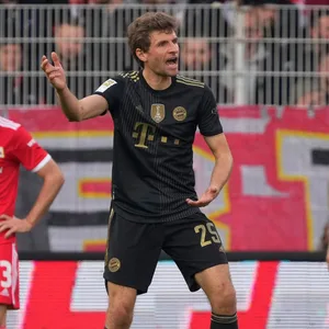 Thomas Müller ordnet den Bayern-Sieg bei Union ein.