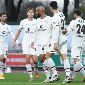 Avevor, Matanovic, St. Pauli