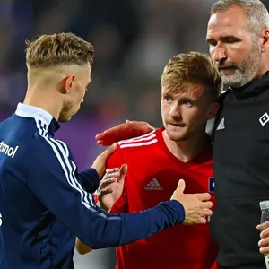 HSV-Spieler Tommy Doyle und Sonny Kittel