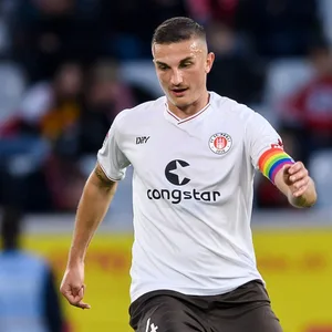 St. Pauli-Spieler Philipp Ziereis