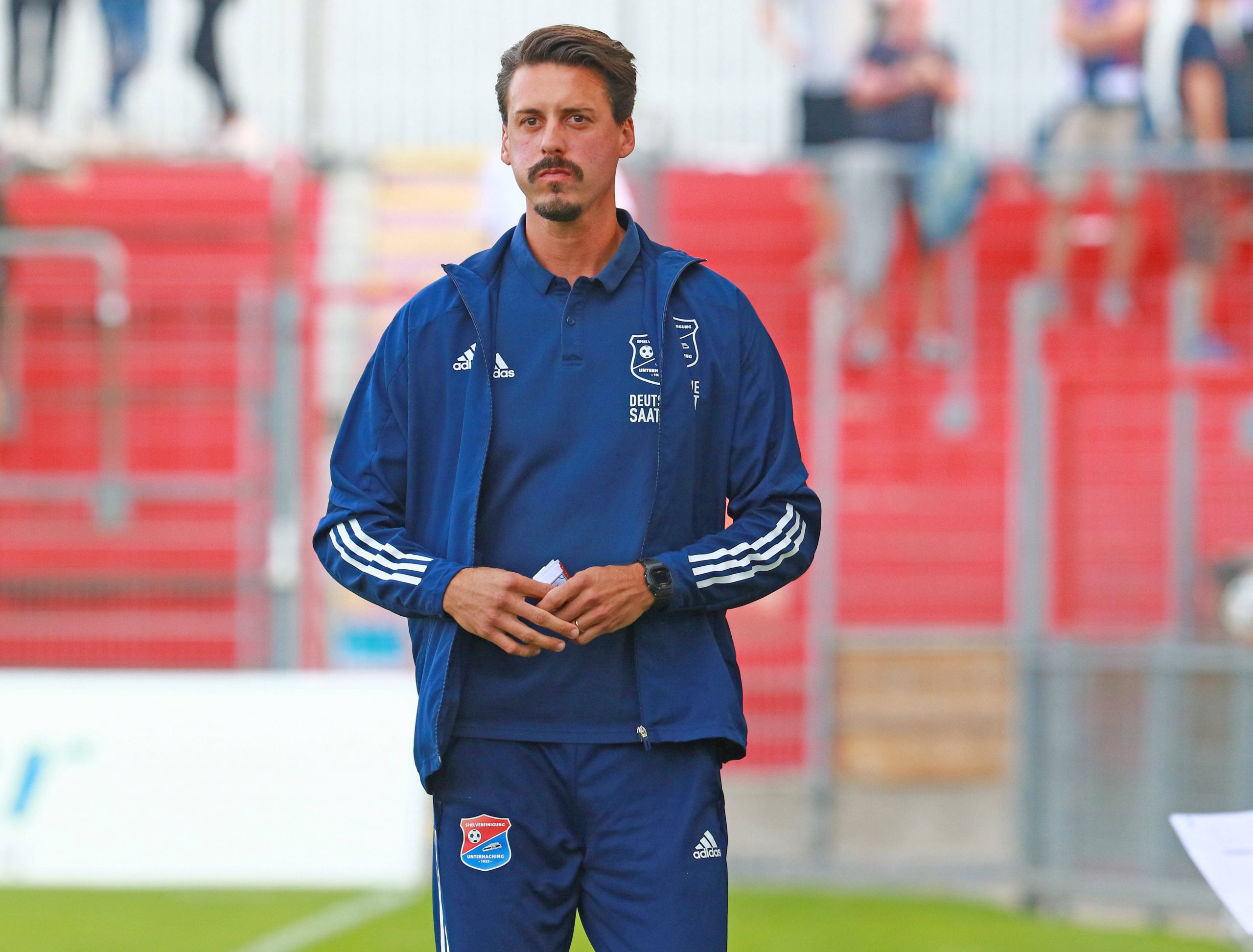 Sandro Wagner als Trainer der SpVgg Unterhaching an der Seitenlinie