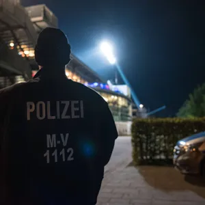 Polizistin vor Schalke-Spiel bei Kontrolle verletzt