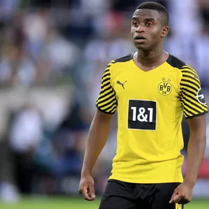 Youssoufa Moukoko im Trikot von Borussia Dortmund