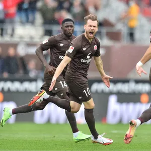 St. Pauli feiert Buchtmann