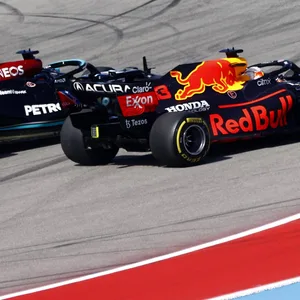 Formel-1-Pilot Max Verstappen battled mit Lewis Hamilton