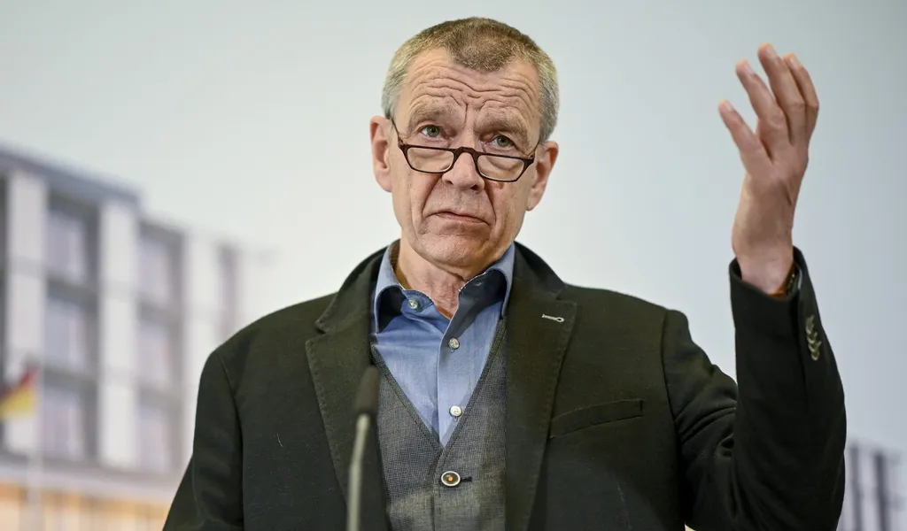 Klaus Püschel war Chef der Rechtsmedizin am UKE – und verordnete Brechmittel zur Beweissicherung.