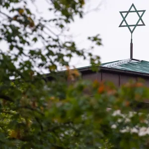 Davidstern auf einer Synagoge