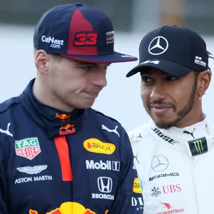 Formel-1-Fahrer Max Verstappen und Lewis Hamilton