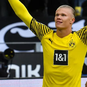 Erling Haaland und Julian Brandt von Borussia Dortmund