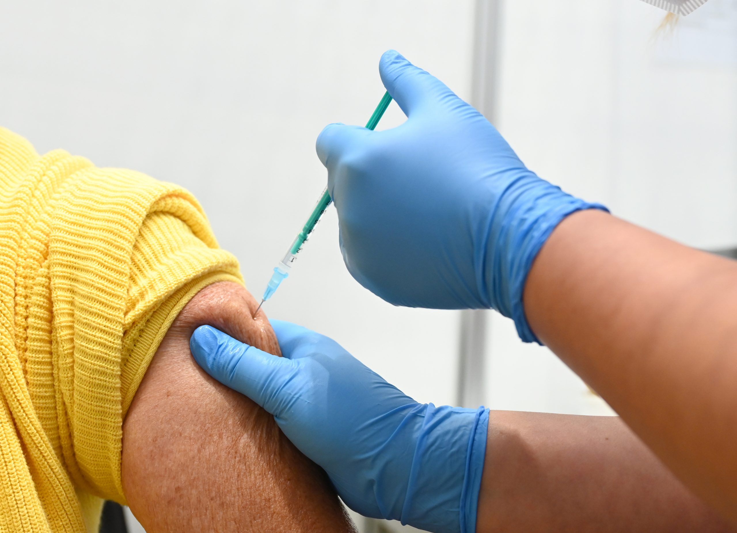 Die Ständige Impfkommission empfiehlt bestimmten Personengruppen eine Auffrischungsimpfung gegen Corona. (Symbolbild)