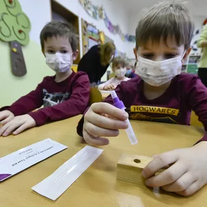 Tests und Maskenpflicht in der Grundschule