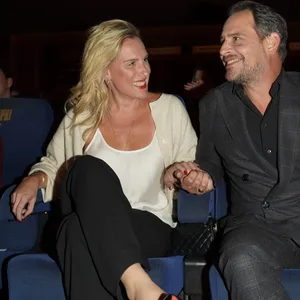 Ganz verliebt! Moritz Bleibtreu und seine Freundin Saskia.
