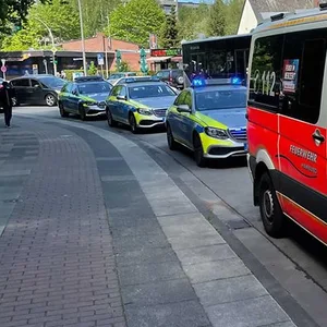 Der Messer-Angriff ereignete sich am Einkaufszentrum Jenfeld. Das Opfer schwebte in Lebensgefahr.