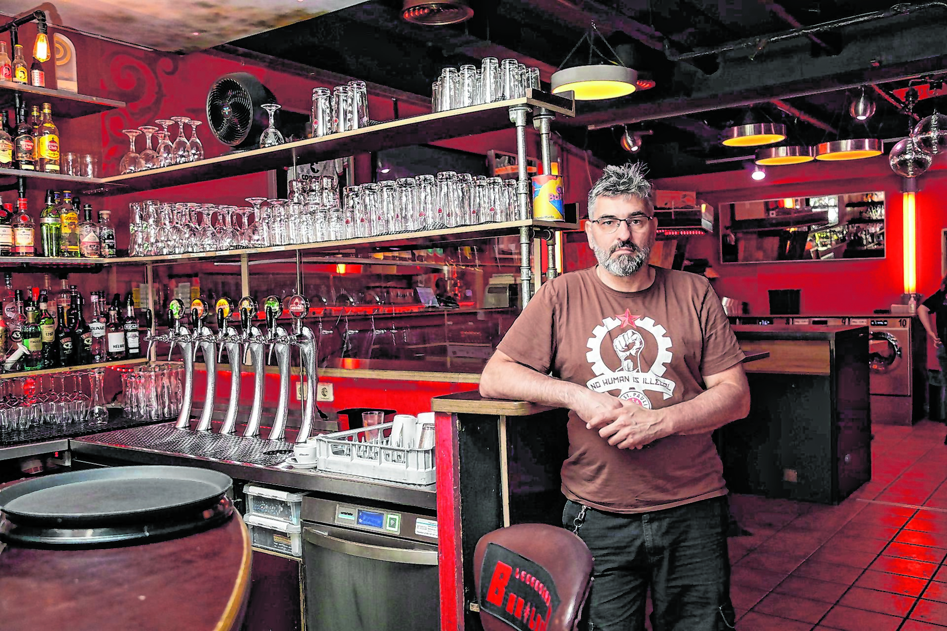 Stephan Fehrenbach, Inhaber der Bar „Laundrette“ in Ottensen, fordert einen zweiwöchigen Lockdown.
