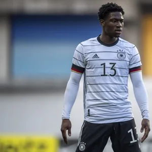 Faride Alidou vom HSV im Einsatz für Deutschlands U20.