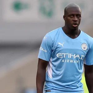 Benjamin Mendy von Manchester City