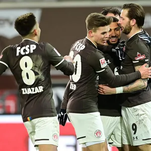Im Februar freute sich St. Pauli über ein 2:1 gegen Sandhausen.