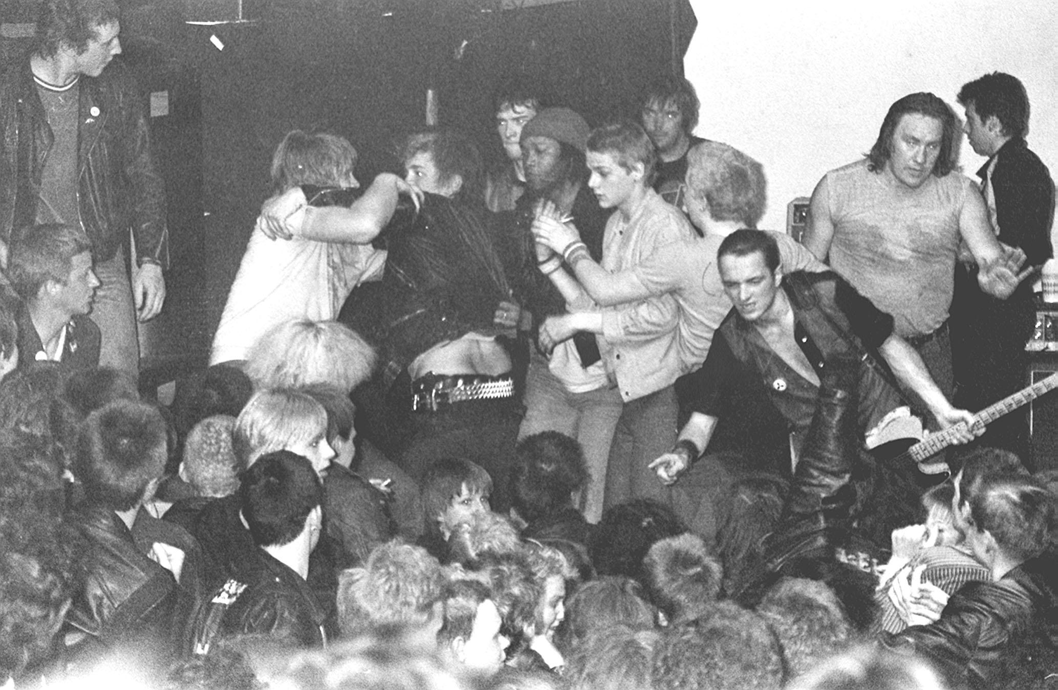 Schlägerei beim Konzert von The Clash