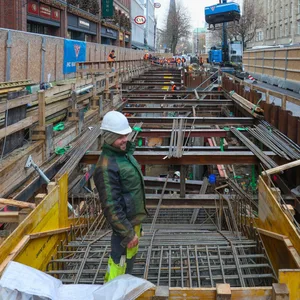 Blick auf die Baustelle in der Mönckebergstraße