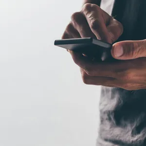 Der Mitarbeiter des Musik-Produzenten soll von Musikerinnen Sex-Videos gefordert haben (Symbolbild).