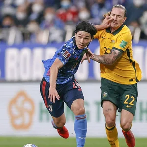 Jackson Irvine (r.) beim letzten WM-Qualifikationsspiel der Australier in Japan