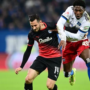 HSV-Talent Faride Alidou gegen Holstein Kiel