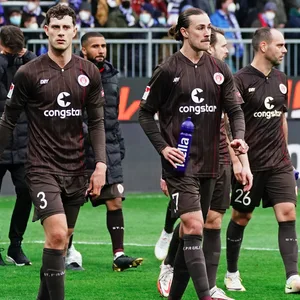 Die Spieler des FC St. Pauli sind frustriert.