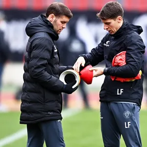 St. Paulis Co-Trainer Fabian Hürzeler und Loic Favé