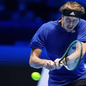 Alexander Zverev musste sich Daniil Medvedev erneut geschlagen geben.