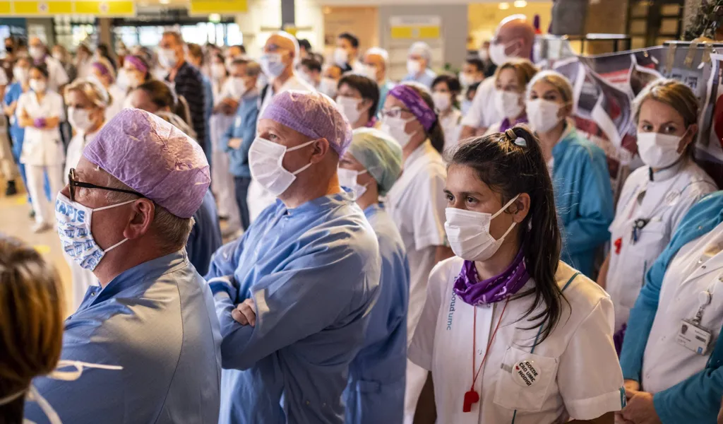 Das Krankenhauspersonal der acht Unikliniken des Landes trat jüngst in einen 24-stündigen Ausstand.