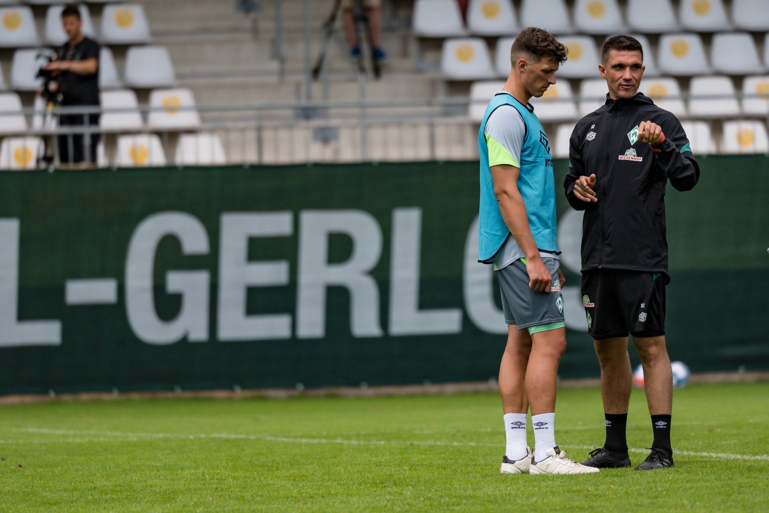 Nicolai Rapp und Danijel Zenkovic von Werder Bremen