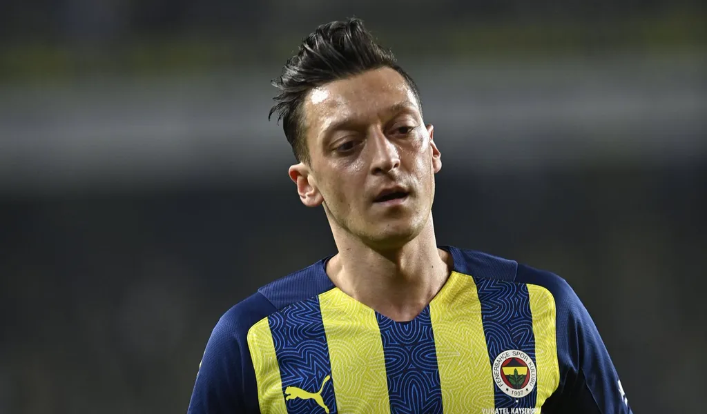 Mesut Özil von Fenerbahce Istanbul