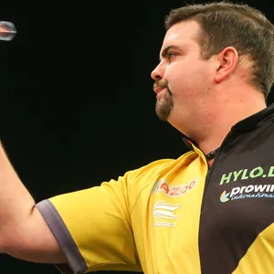 Der deutsche Darts-Profi Gabriel Clemens