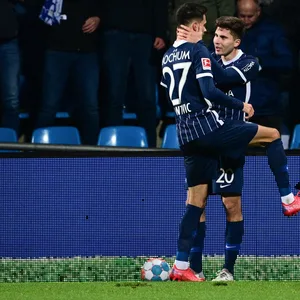 Jubelnde Bochum-Spieler