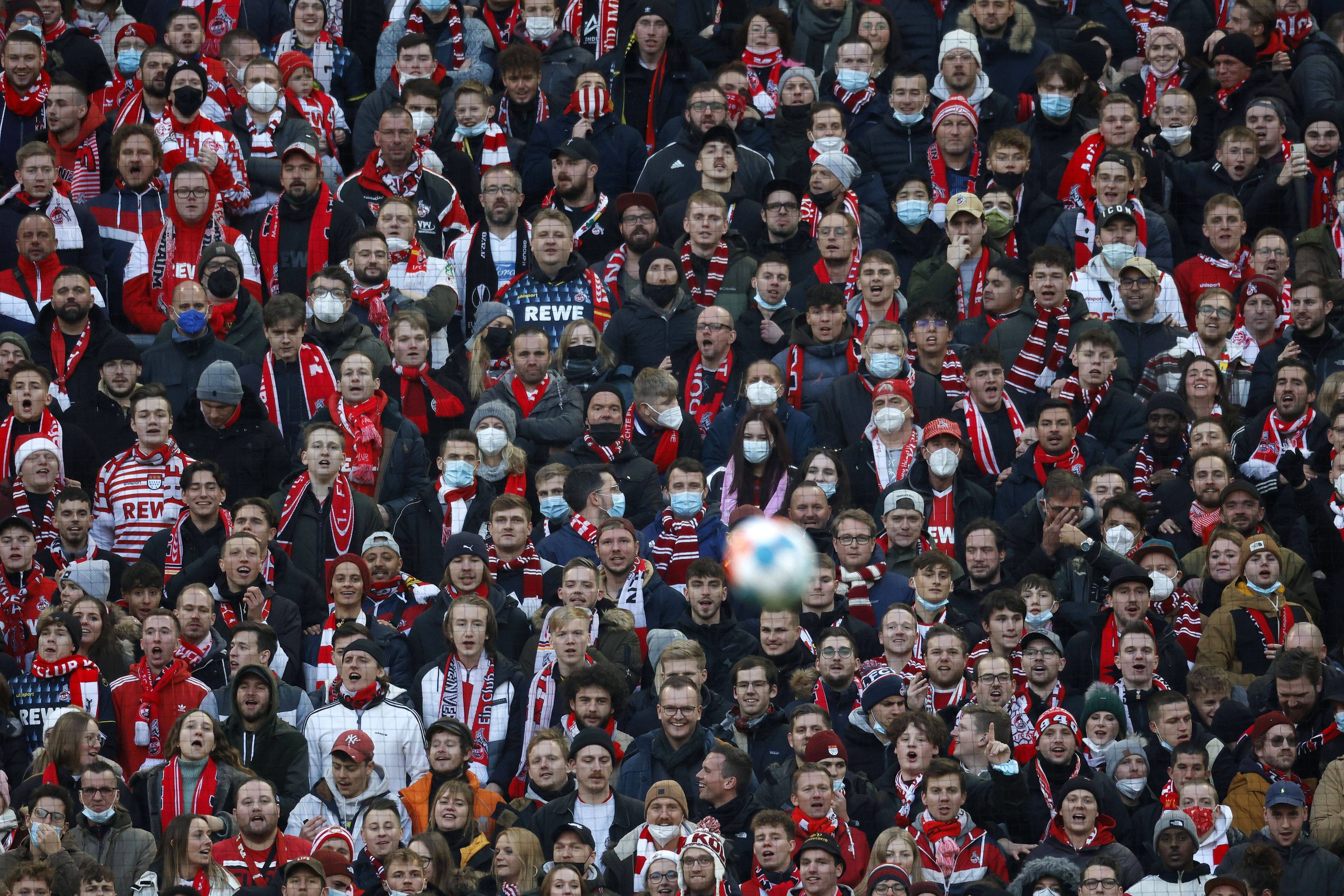 Köln-Fans beim Rheinderby