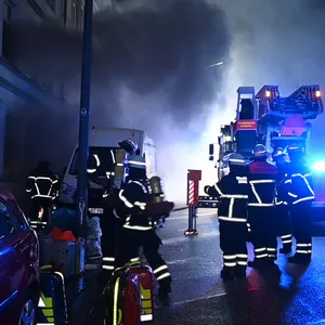 Feuer in Mehrfamilienhaus