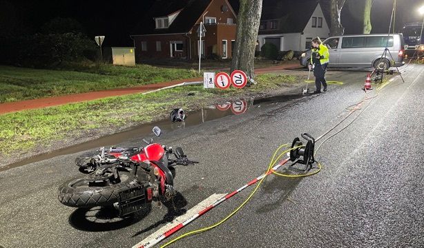 Ein 17-Jähriger kam bei einem Motorradunfall nahe Bremerhaven ums Leben.