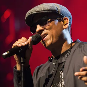Eine Rednerin hat Sänger Xavier Naidoo als Antisemiten bezeichnet.
