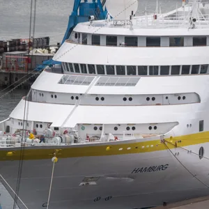 Die „MS Hamburg“ im Oktober im Hafen von Stralsund.