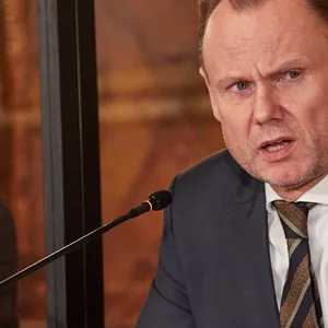 Andy Grote (SPD), Innensenator, während einer Landespressekonferenz.