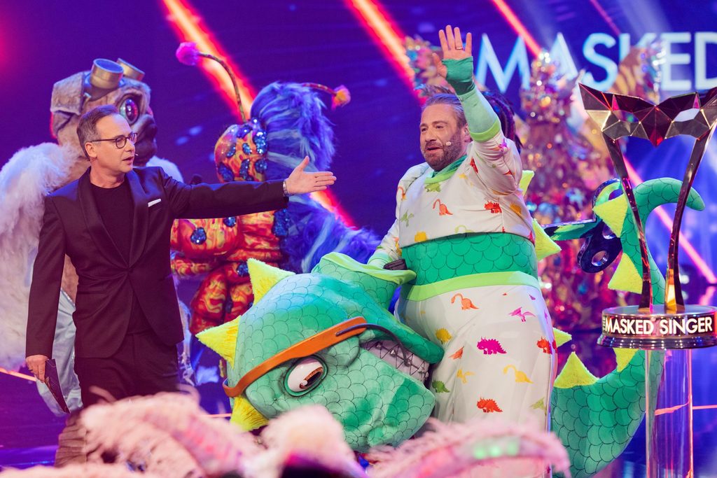 Als Dinosaurier gewann Sasha 2021 die Herzen des „The Masked Singer“-Publikums.