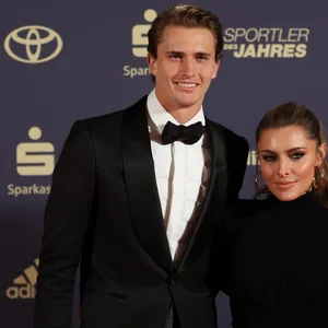 Tennisspieler Alexander Zverev mit seiner Freundin Sophia Thomalla