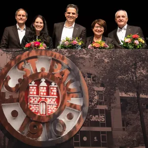 St. Paulis altes und neues Präsidium musste eine Abstimmungsniederlage einstecken.