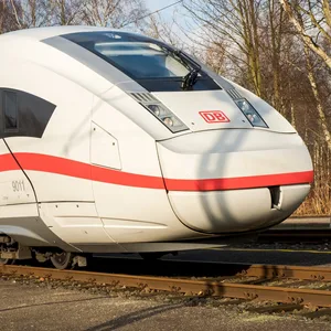 ICE4 bei Hamburg.