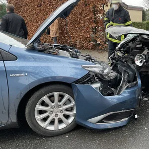 Ein 80-jähriger Autofahrer verursachte am Dienstag einen Unfall mit drei Verletzten.