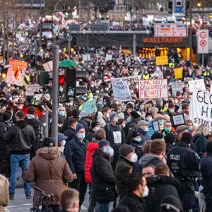 Corona-Demo in Hamburg