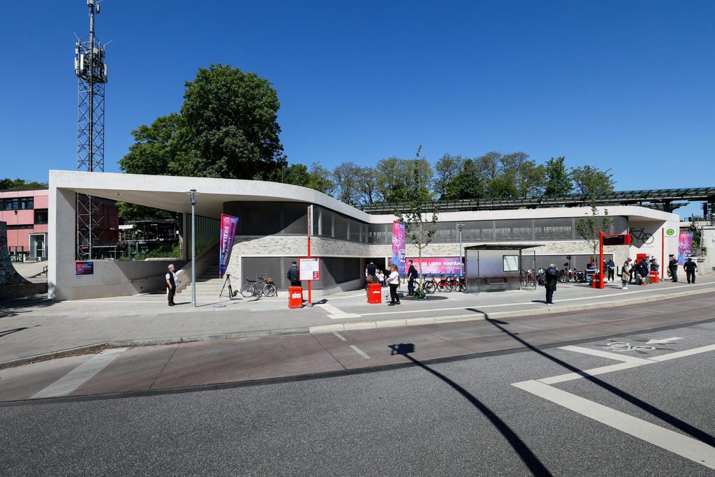 Das Fahrradparkhaus an der Kellinghusenstraße bei der Eröffnung Ende Mai.