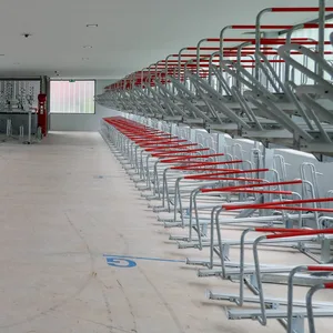 Die obere Etage des Fahrradparkhauses an der Kellinghusenstraße ist meistens ziemlich leer.