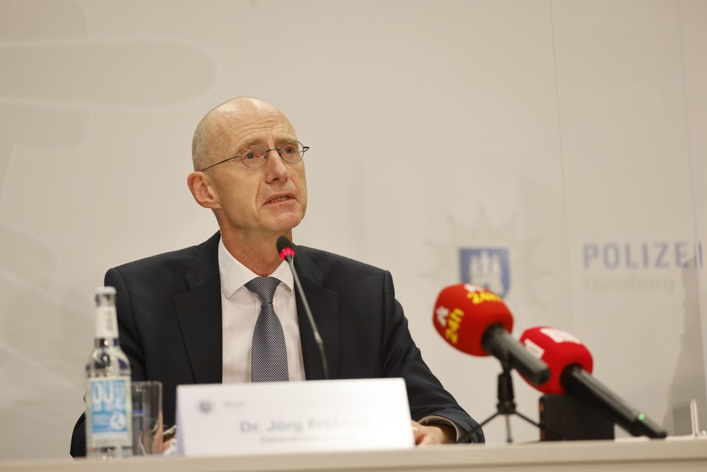 Generalstaatsanwalt Jörg Fröhlich beschrieb den Ablauf der Ermittlungen.
