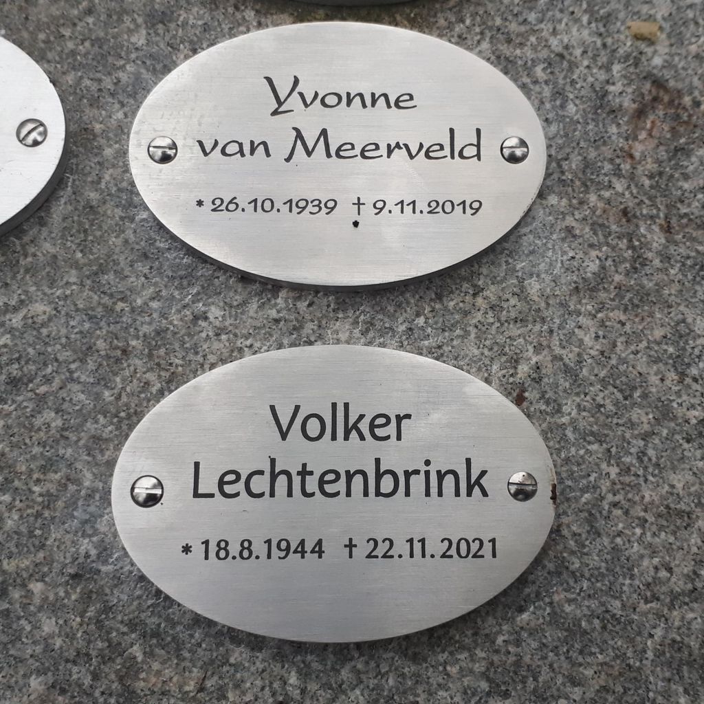 Grab von Volker Lechtenbrink und Yvonne van Meerveld